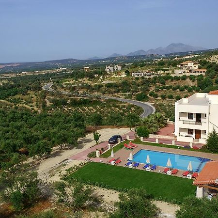 Villa Laga With Pool, 300M To Taverns, Childrens Area, Bbq! Kirianna Екстер'єр фото