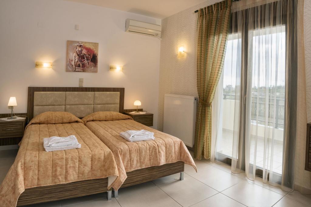 Villa Laga With Pool, 300M To Taverns, Childrens Area, Bbq! Kirianna Екстер'єр фото